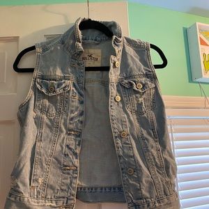 hollister light wash denim jacket